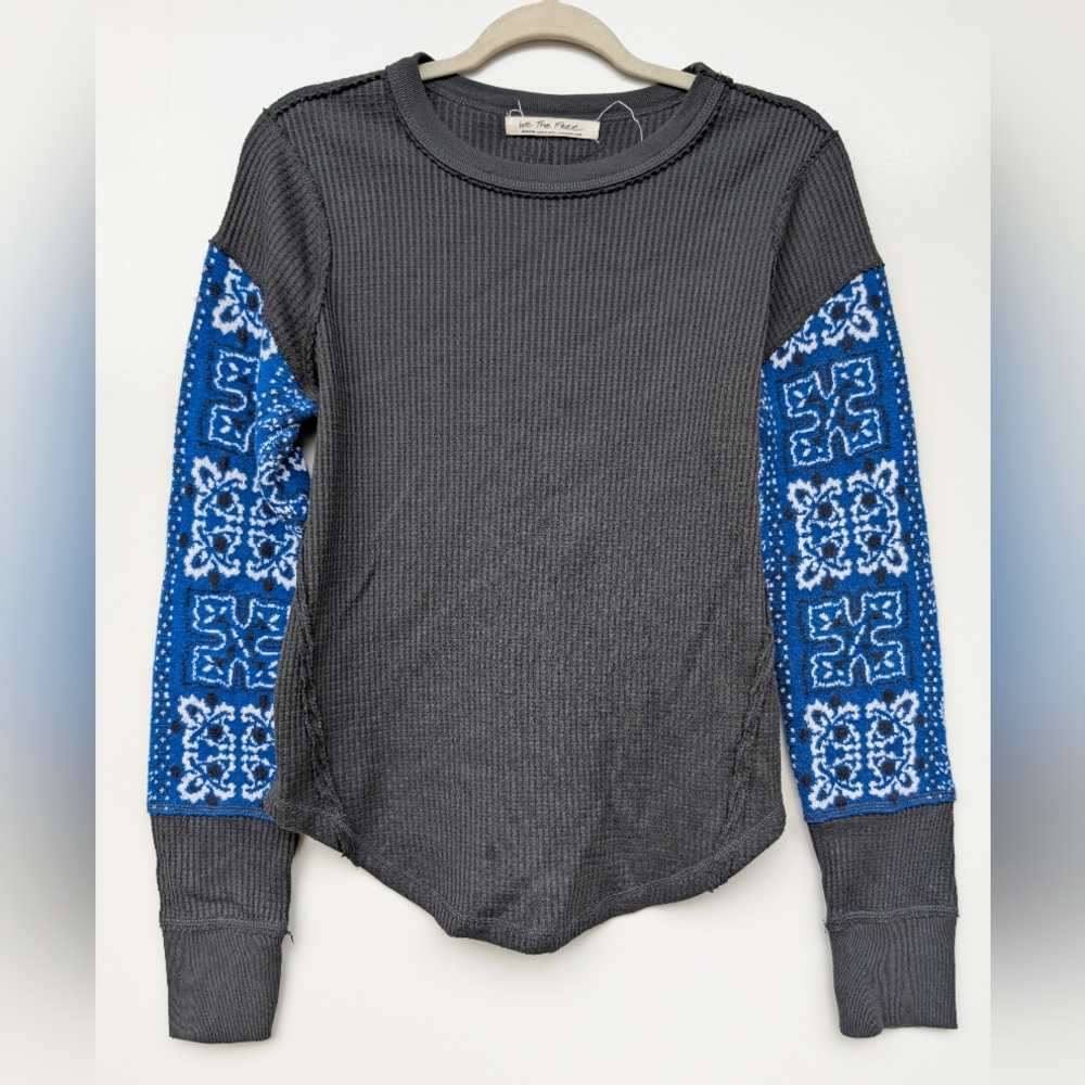 We The Free Thermal Long Sleeve Top Gray Blue Patterned Sleeves – Women’s M